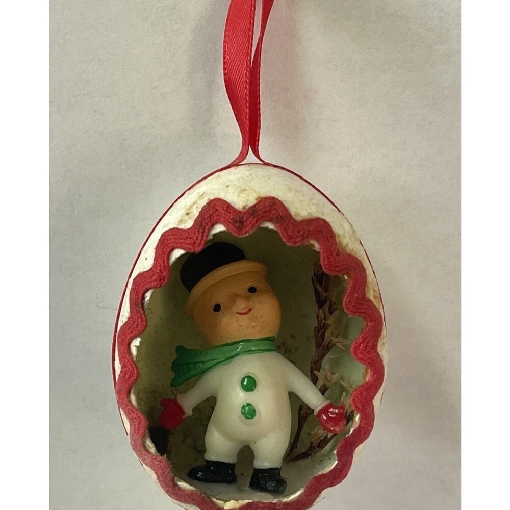 Vintage Christmas Ornament Egg Shell Decorative Shell.